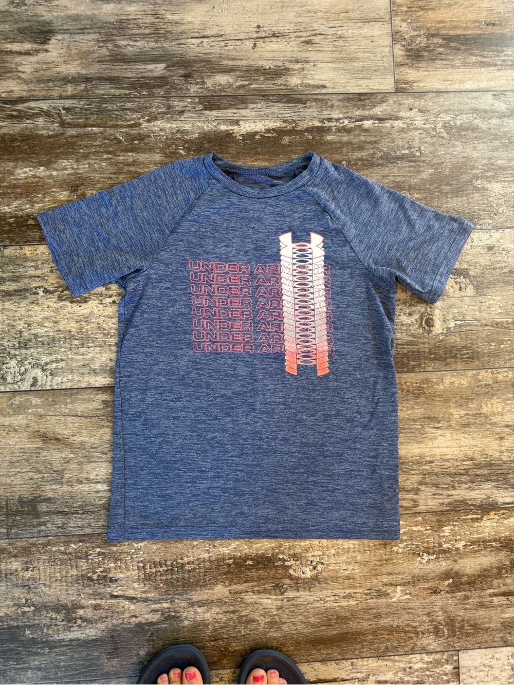 2 for $10 sale: Blue heathered under Armour performance t-shirt red logo